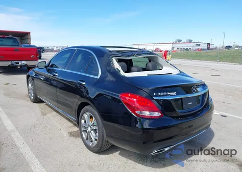 2016 Mercedes-Benz C 300 4Matic/Luxury 4Matic/Sport 4Matic из США, поврежденный, VIN 55SWF4KBXGU099029